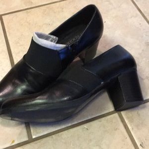 Kim Rogers Black Booties Size 9M